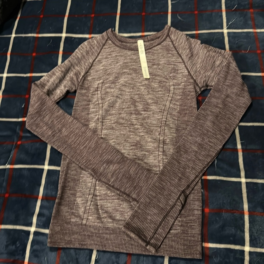 Lululemon Swiftly